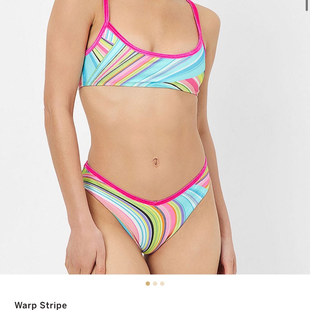 *NWT* Frankie’s bikinis Dallas shine bikini top size L